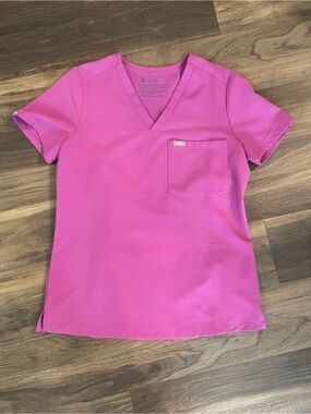 FIGS Catarina Scrub Top